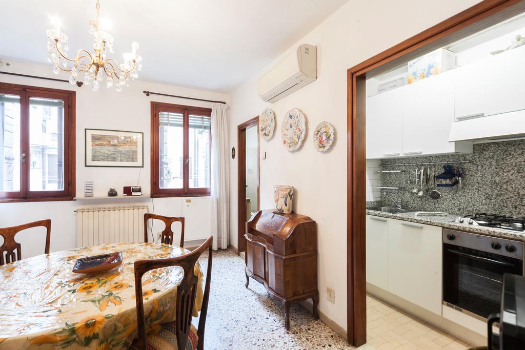 Apartamento Campiello Chiesa, Venezia By Short Holidays Venecia
